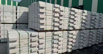 清远芝麻白路沿石