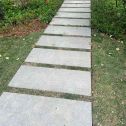 清远 芝麻黑小区踏步、汀步石铺装效果