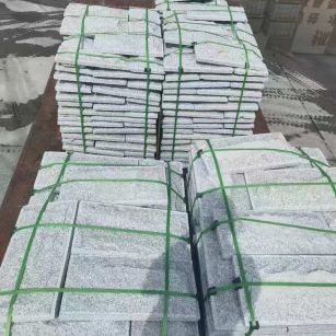 清远 芝麻白蘑菇石装车出货