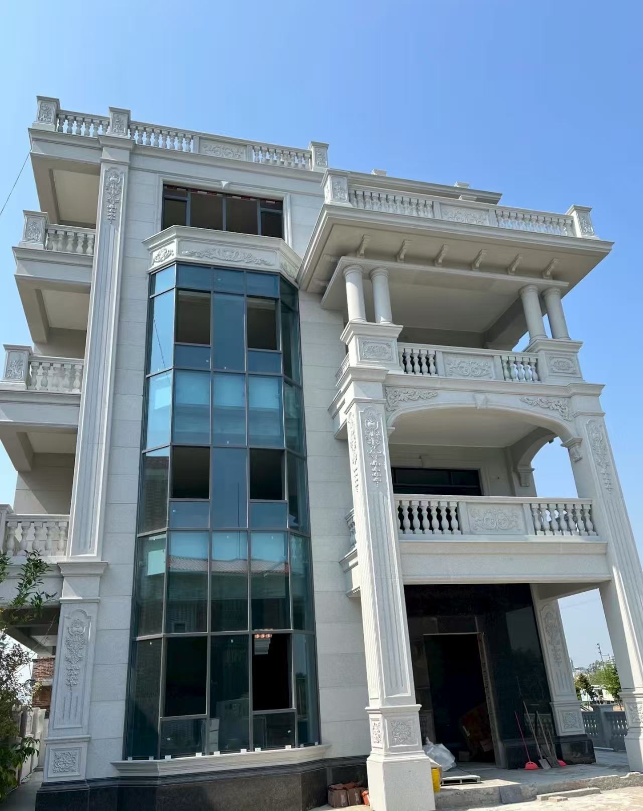 清远 芝麻白花岗岩别墅外墙干挂效果展示