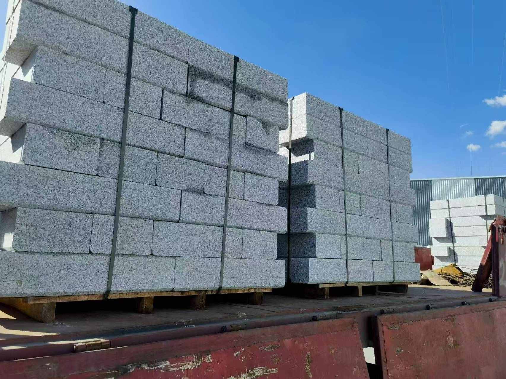 清远 路沿石装车出货