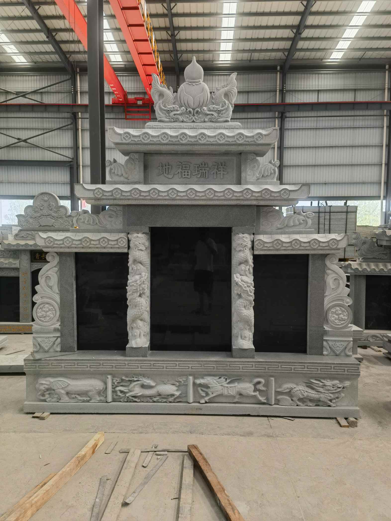 清远 芝麻灰高档墓碑、土墓，一套也支持定做