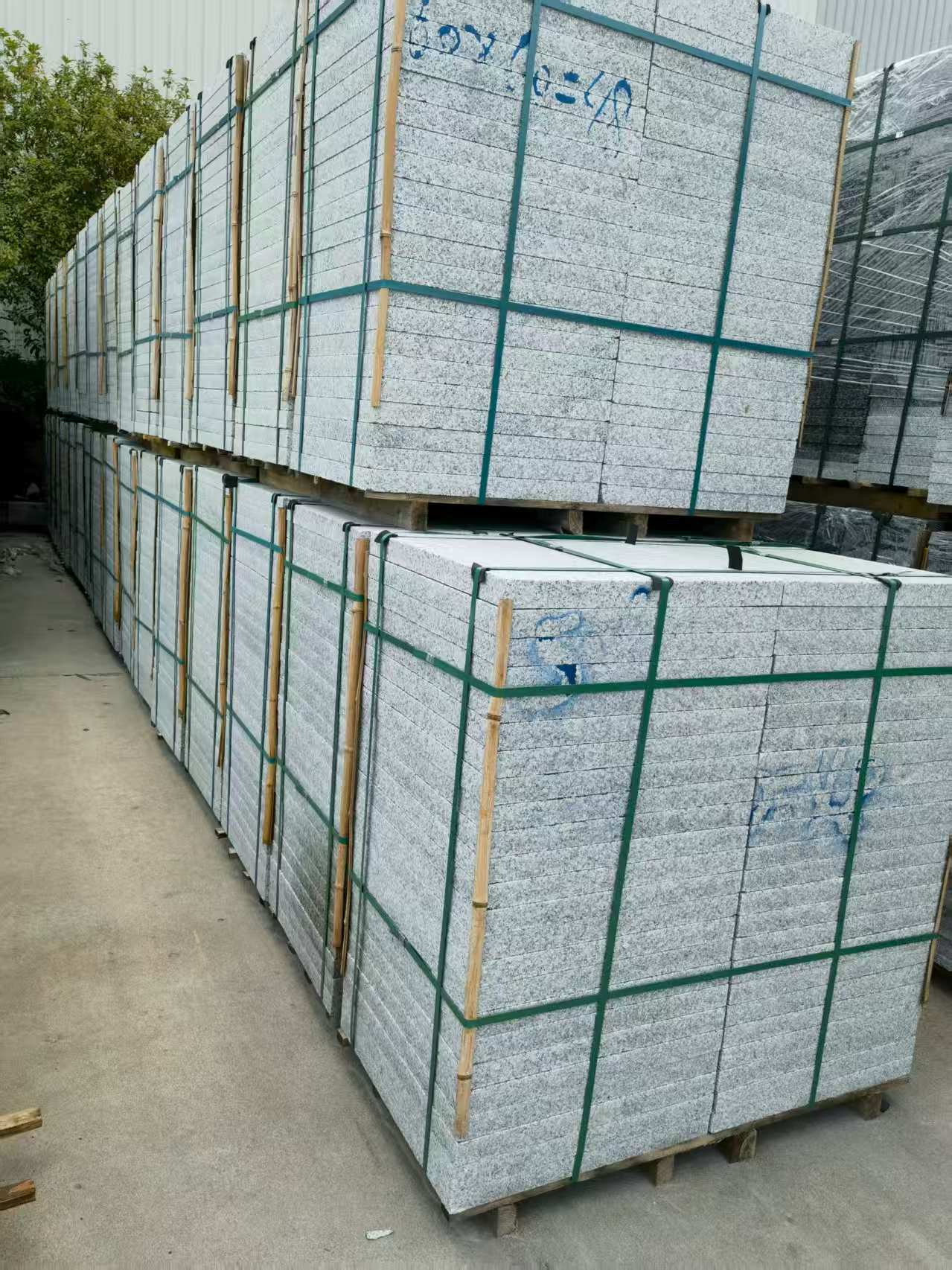 清远 大花芙蓉白火烧成品，市政园林广场地铺石