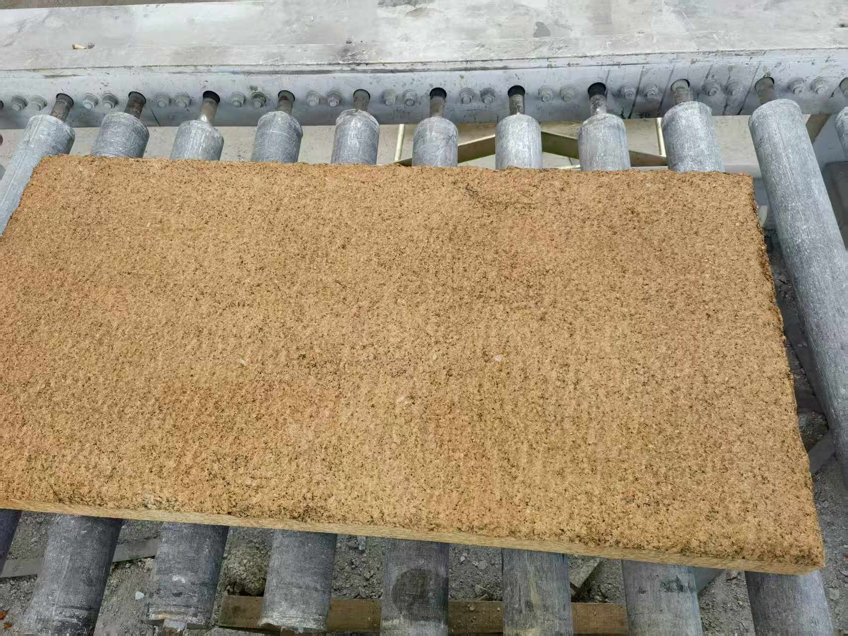 清远 菠萝面老石板，做旧仿古石，流水线生产加工