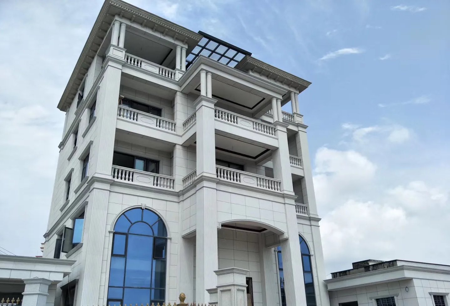 清远芝麻白别墅干挂效果展示