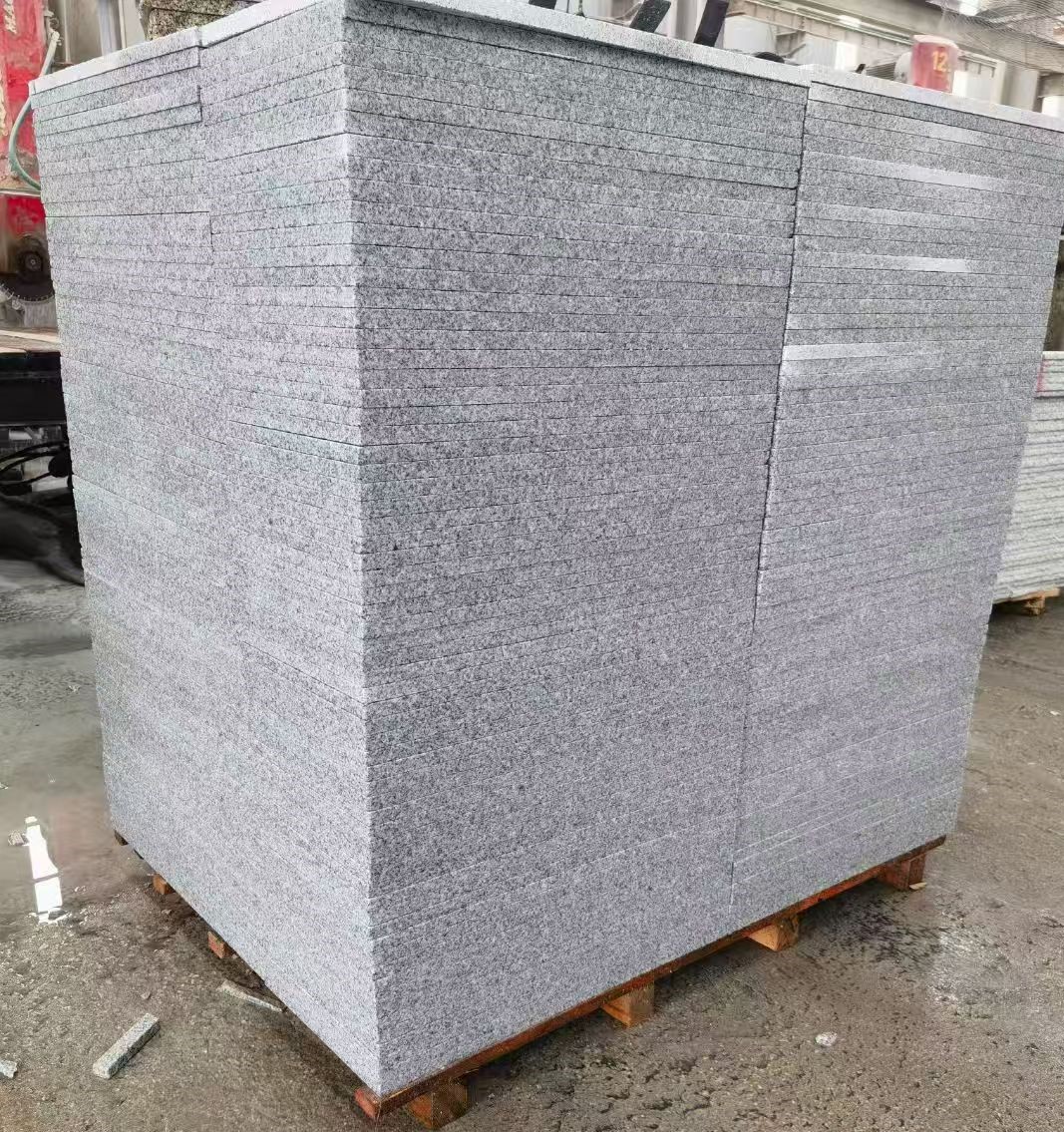 清远 火烧面地铺石，街道广场园林市政工程板，1.8~5.0厚均有现货