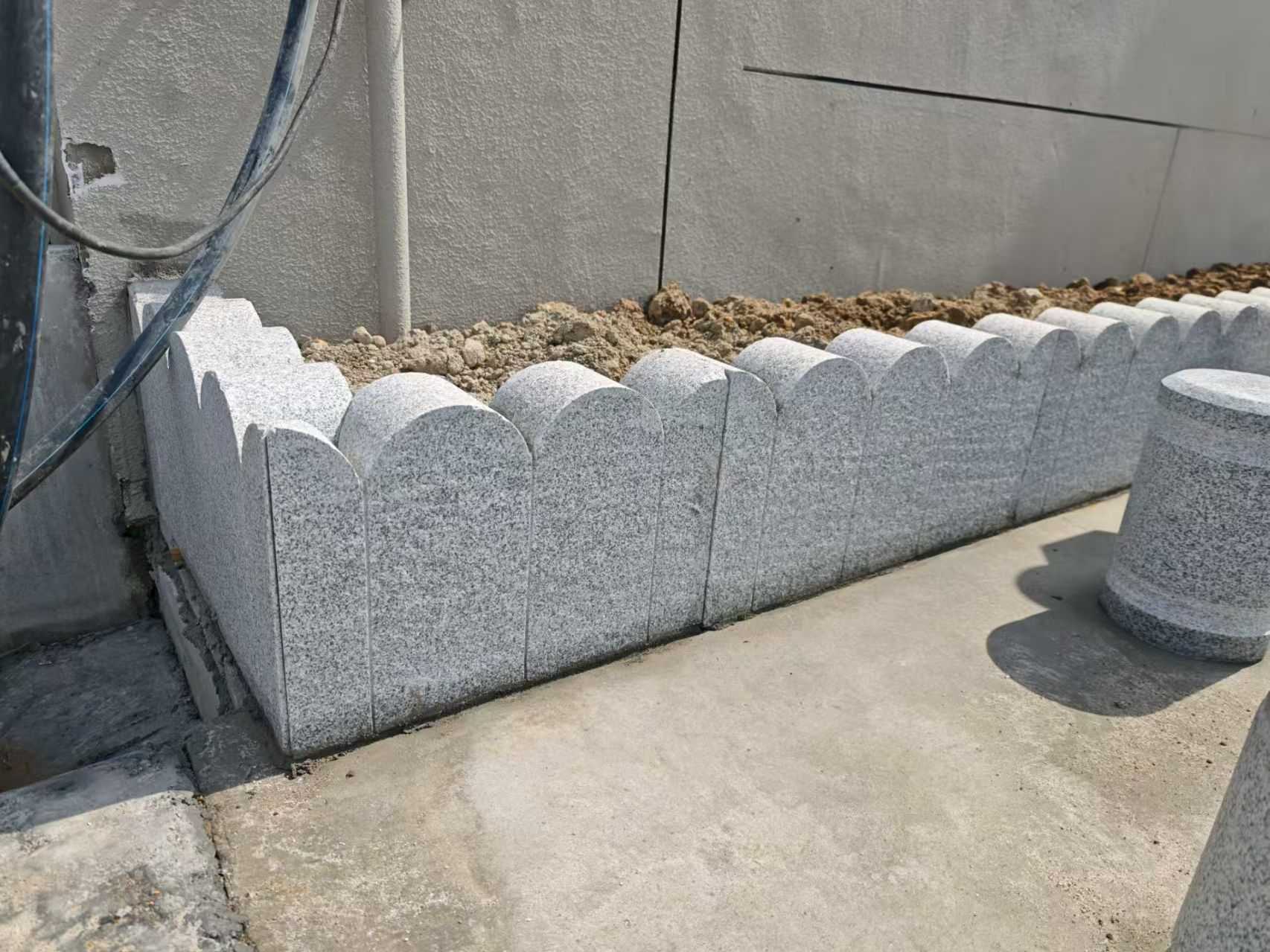 清远 芝麻白花岗岩花边石铺装效果图